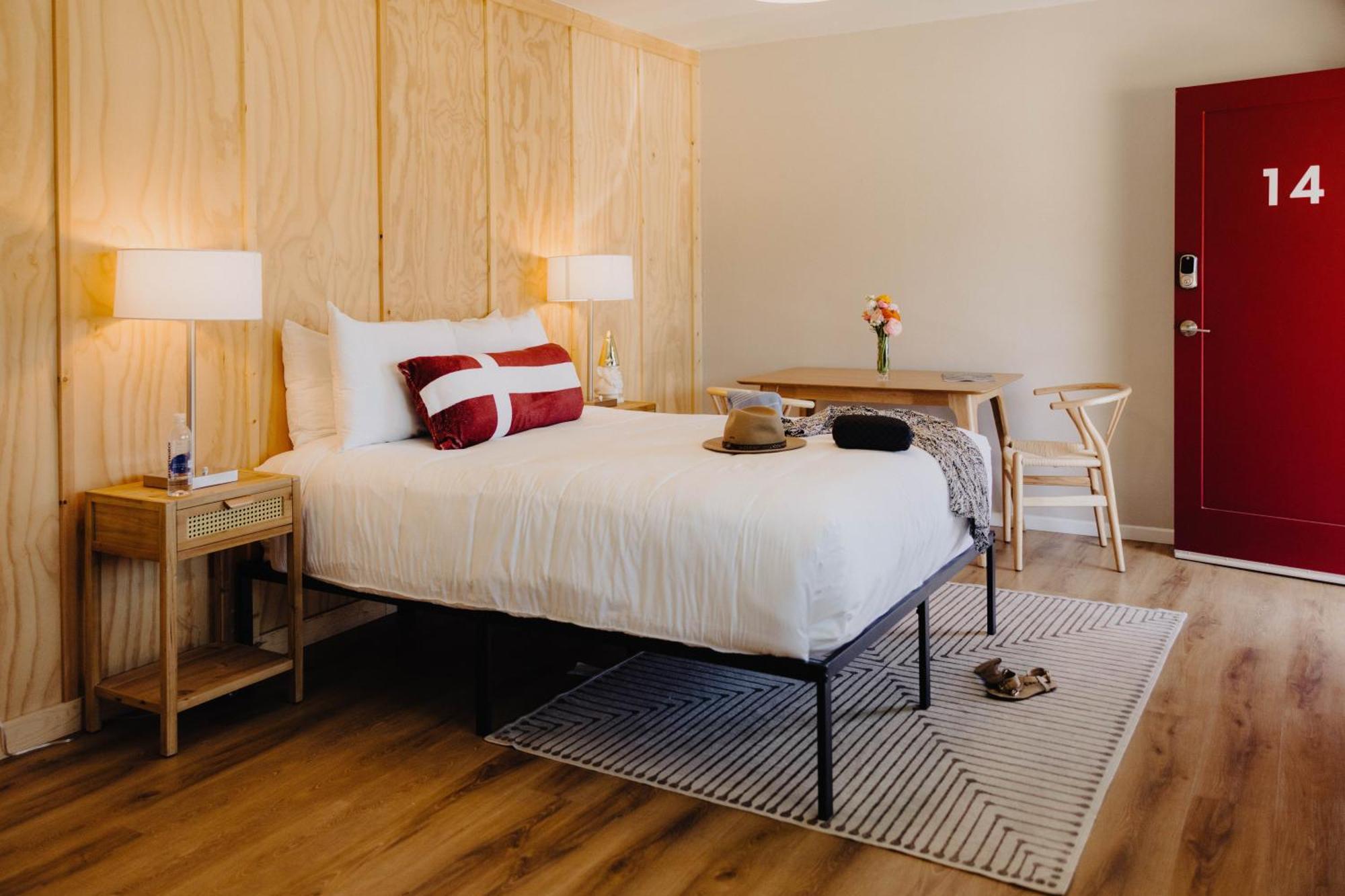בולטון Hotel Hygge מראה חיצוני תמונה
