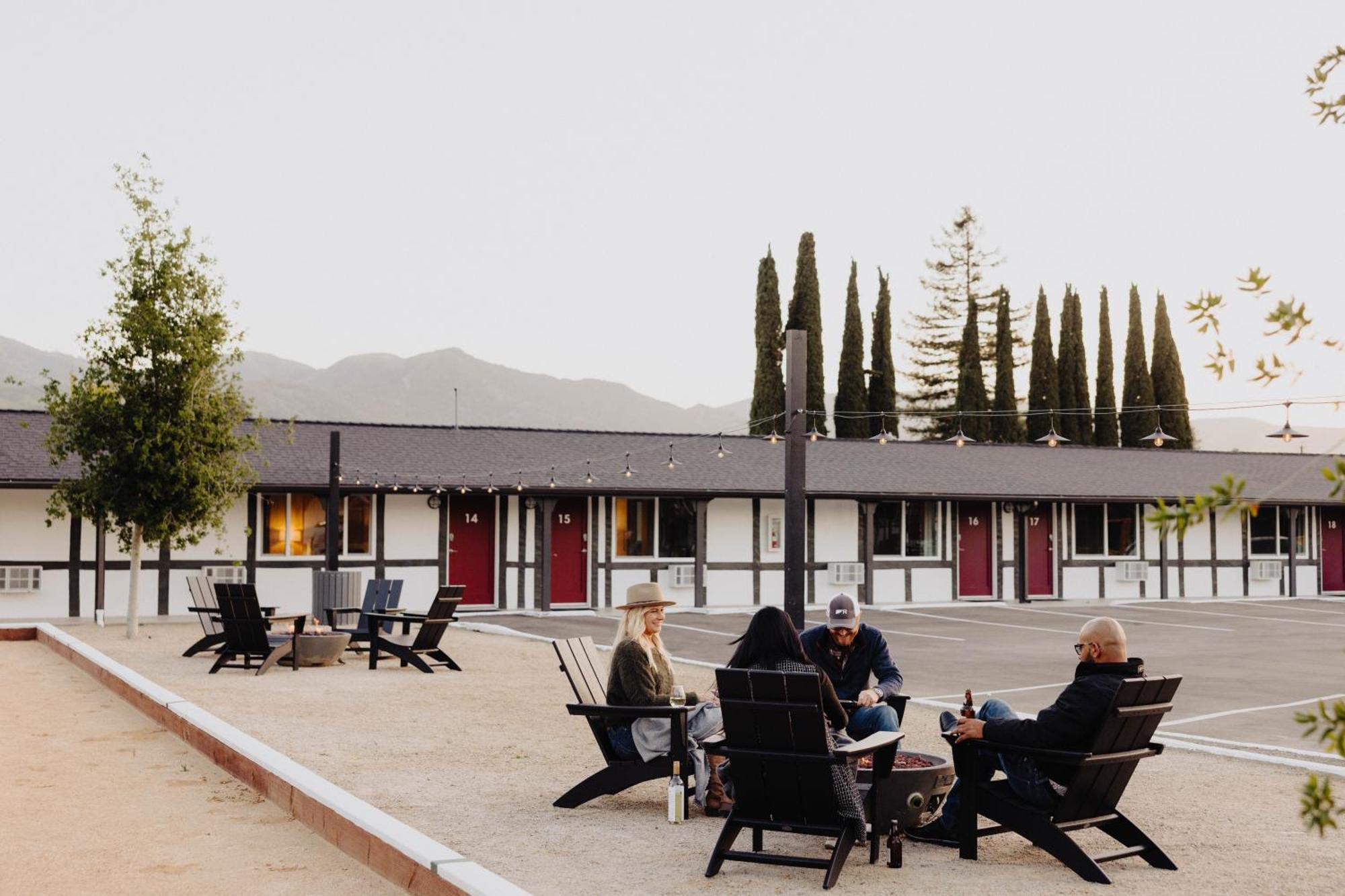 בולטון Hotel Hygge מראה חיצוני תמונה